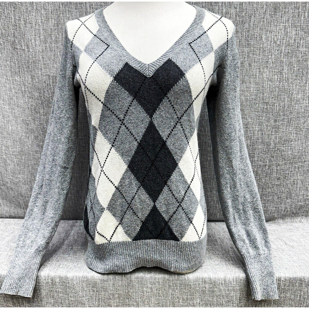 Old Navy Argyle V-Neck Sweater Small Grey White Black Long Sleeve Preppy Knit